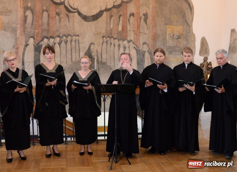 Zdjęcie w galerii na portalu naszraciborz.pl: Obrazy święte i noc w Muzeum  wiadomości z regionu