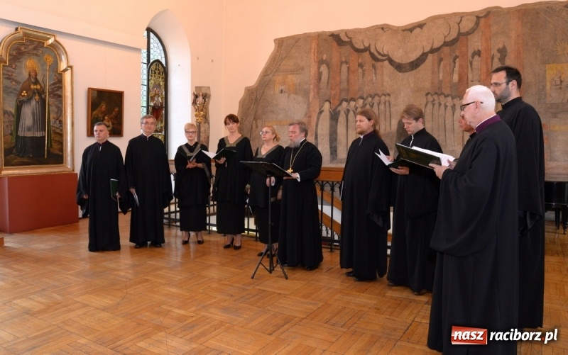 Zdjęcie w galerii na portalu naszraciborz.pl: Obrazy święte i noc w Muzeum  wiadomości z regionu