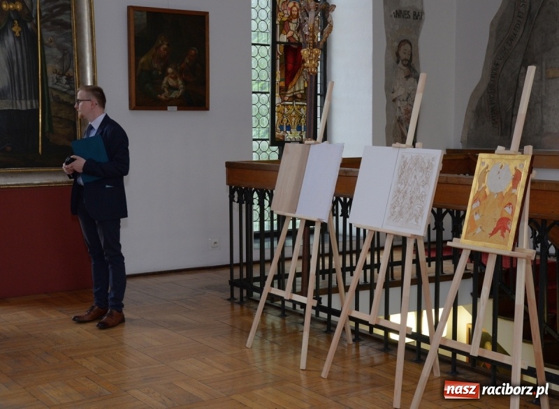 Zdjęcie w galerii na portalu naszraciborz.pl: Obrazy święte i noc w Muzeum  wiadomości z regionu