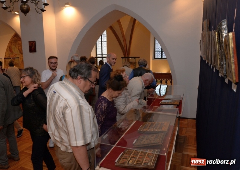 Zdjęcie w galerii na portalu naszraciborz.pl: Obrazy święte i noc w Muzeum  wiadomości z regionu