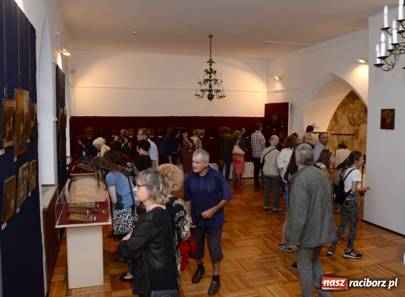 Zdjęcie w galerii na portalu naszraciborz.pl: Obrazy święte i noc w Muzeum  wiadomości z regionu