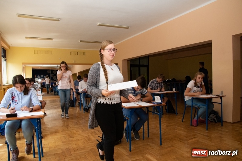 Zdjęcie w galerii na portalu naszraciborz.pl: Międzynarodowy maraton matematyczny w SP18 wiadomości z regionu