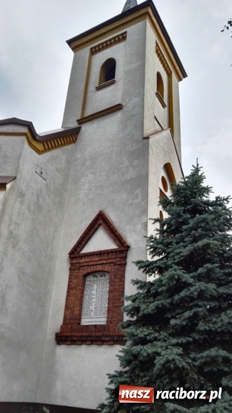 Zdjęcie w galerii na portalu naszraciborz.pl: Warkot silnika nad Raciborzem. Przylot bohaterskiego Hansa Wernera wiadomości z regionu