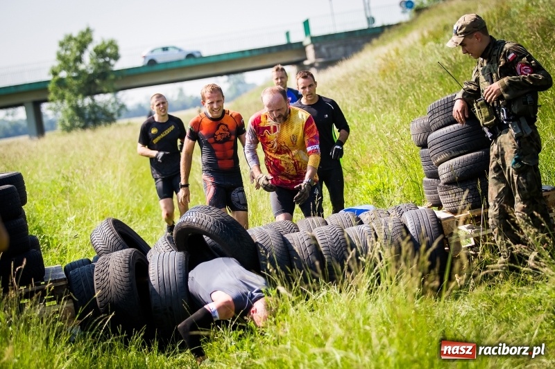Zdjęcie w galerii na portalu naszraciborz.pl: I Bieg Cichociemnych w Raciborzu. Trasa wyciskała ostatnie poty FOTO i WIDEO wiadomości z regionu