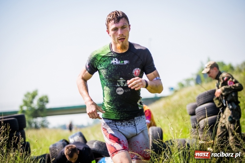 Zdjęcie w galerii na portalu naszraciborz.pl: I Bieg Cichociemnych w Raciborzu. Trasa wyciskała ostatnie poty FOTO i WIDEO wiadomości z regionu