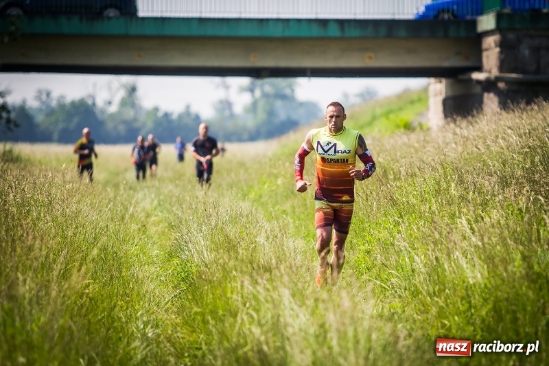 Zdjęcie w galerii na portalu naszraciborz.pl: I Bieg Cichociemnych w Raciborzu. Trasa wyciskała ostatnie poty FOTO i WIDEO wiadomości z regionu
