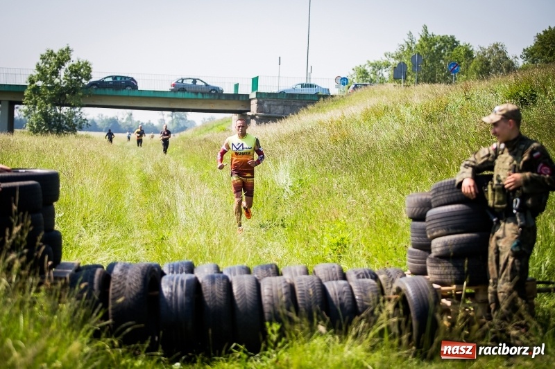 Zdjęcie w galerii na portalu naszraciborz.pl: I Bieg Cichociemnych w Raciborzu. Trasa wyciskała ostatnie poty FOTO i WIDEO wiadomości z regionu