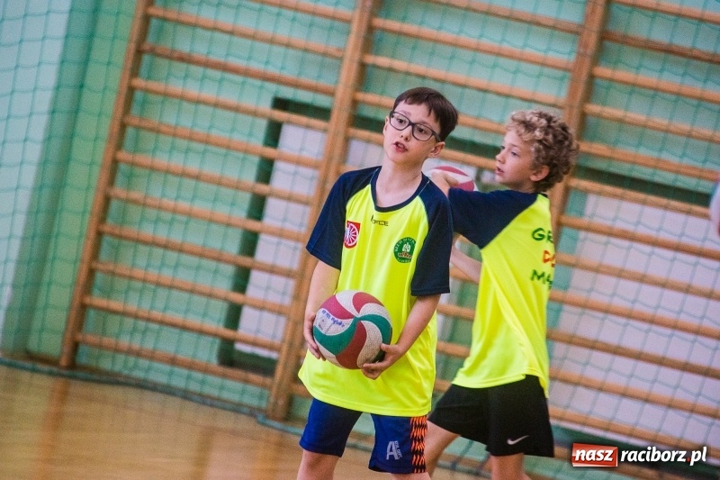 Zdjęcie w galerii na portalu naszraciborz.pl: Po raz szósty zagrali dla swoich mam wiadomości z regionu