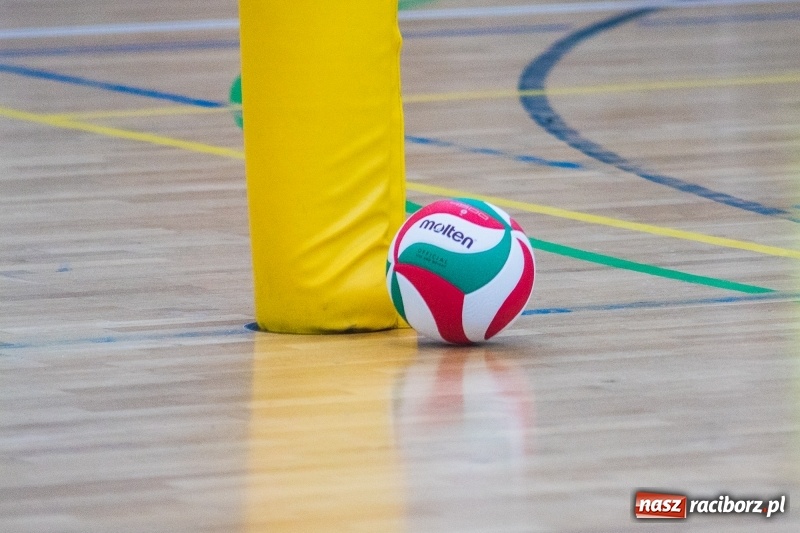 Zdjęcie w galerii na portalu naszraciborz.pl: Po raz szósty zagrali dla swoich mam wiadomości z regionu