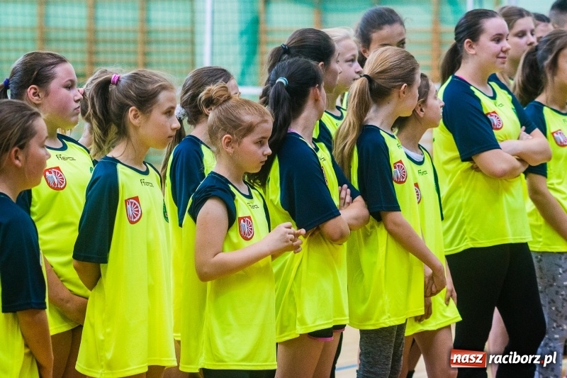 Zdjęcie w galerii na portalu naszraciborz.pl: Po raz szósty zagrali dla swoich mam wiadomości z regionu