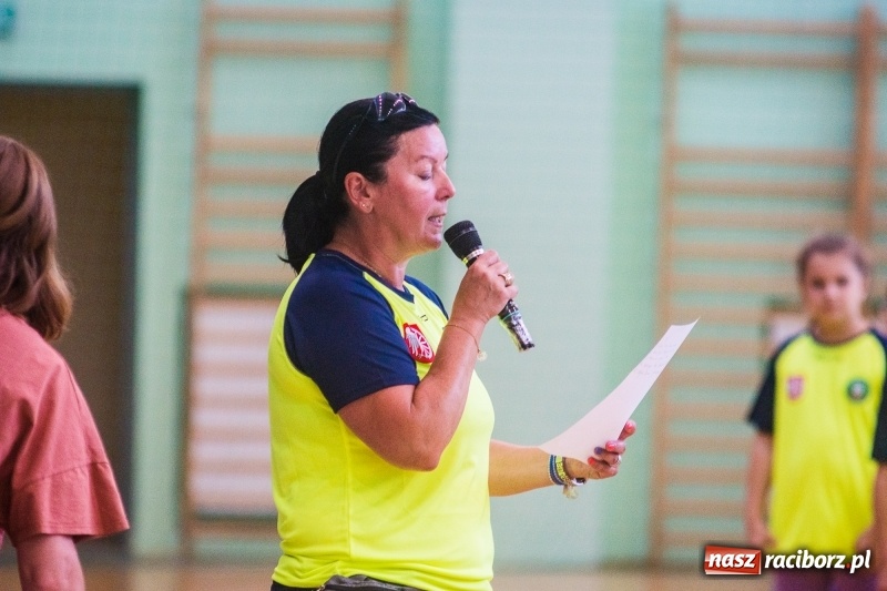 Zdjęcie w galerii na portalu naszraciborz.pl: Po raz szósty zagrali dla swoich mam wiadomości z regionu