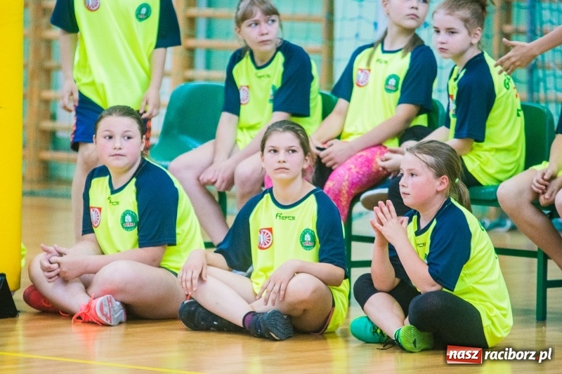 Zdjęcie w galerii na portalu naszraciborz.pl: Po raz szósty zagrali dla swoich mam wiadomości z regionu