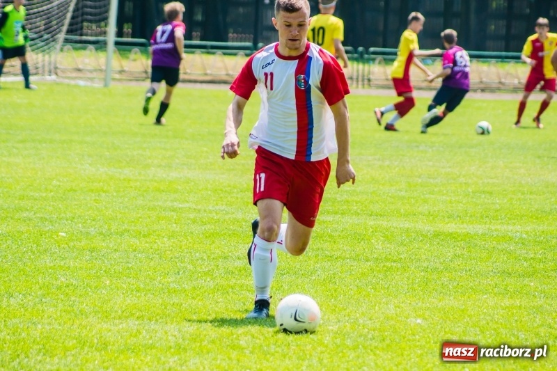 Zdjęcie w galerii na portalu naszraciborz.pl: Piłkarskie Mistrzostwa Polski niesłyszących na stadionie PWSZ wiadomości z regionu