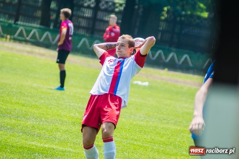Zdjęcie w galerii na portalu naszraciborz.pl: Piłkarskie Mistrzostwa Polski niesłyszących na stadionie PWSZ wiadomości z regionu