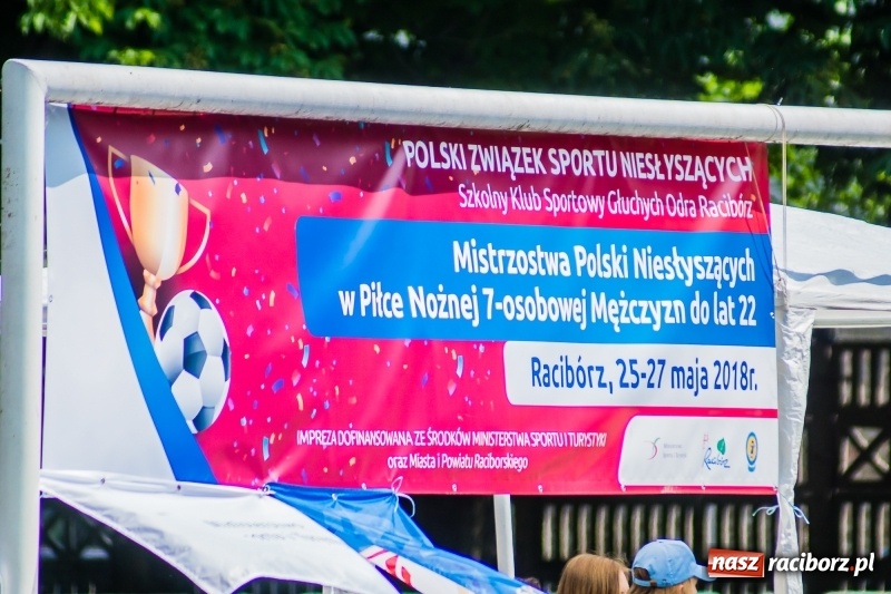 Zdjęcie w galerii na portalu naszraciborz.pl: Piłkarskie Mistrzostwa Polski niesłyszących na stadionie PWSZ wiadomości z regionu