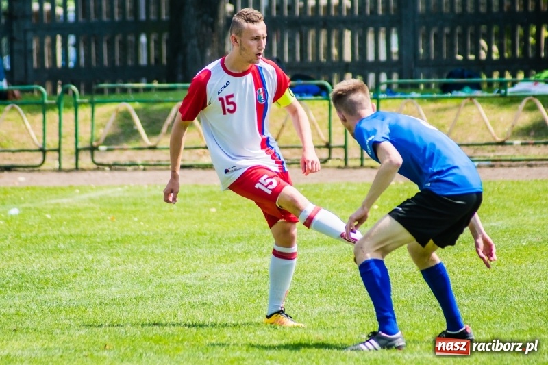 Zdjęcie w galerii na portalu naszraciborz.pl: Piłkarskie Mistrzostwa Polski niesłyszących na stadionie PWSZ wiadomości z regionu