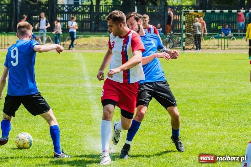 Zdjęcie w galerii na portalu naszraciborz.pl: Piłkarskie Mistrzostwa Polski niesłyszących na stadionie PWSZ wiadomości z regionu