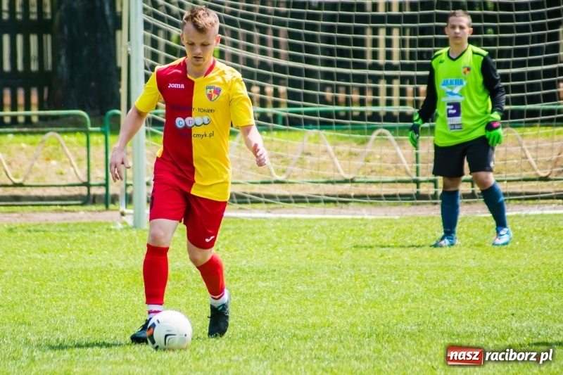 Zdjęcie w galerii na portalu naszraciborz.pl: Piłkarskie Mistrzostwa Polski niesłyszących na stadionie PWSZ wiadomości z regionu