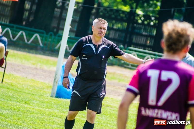 Zdjęcie w galerii na portalu naszraciborz.pl: Piłkarskie Mistrzostwa Polski niesłyszących na stadionie PWSZ wiadomości z regionu