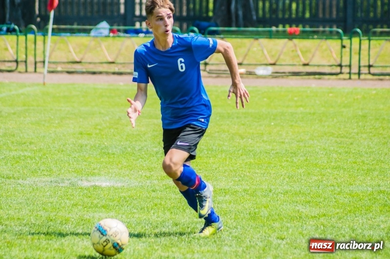 Zdjęcie w galerii na portalu naszraciborz.pl: Piłkarskie Mistrzostwa Polski niesłyszących na stadionie PWSZ wiadomości z regionu