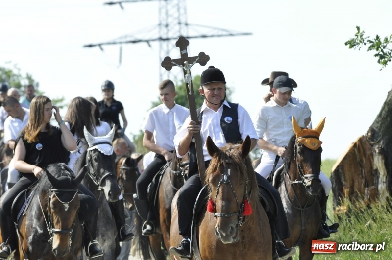 Zdjęcie w galerii na portalu naszraciborz.pl: Ze świętym Urbanem po brzeskich polach i łąkach wiadomości z regionu