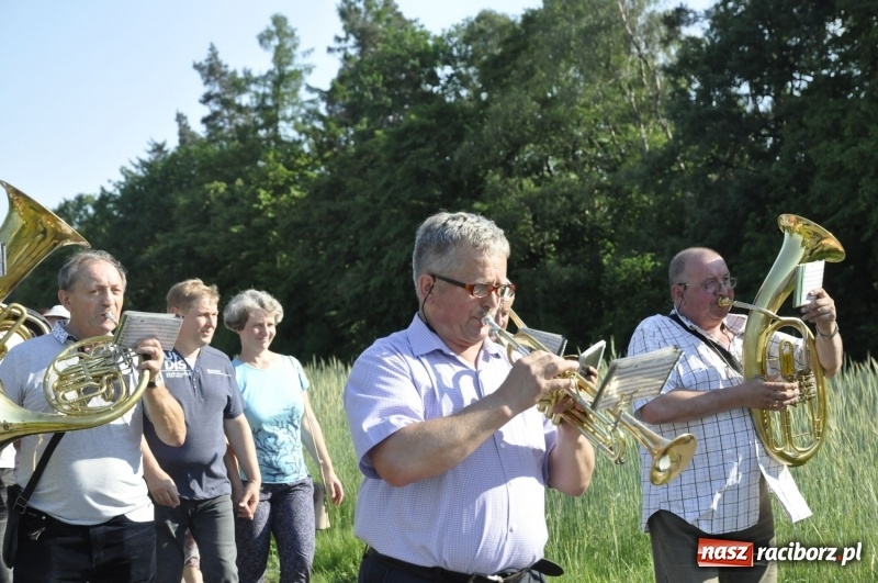 Zdjęcie w galerii na portalu naszraciborz.pl: Ze świętym Urbanem po brzeskich polach i łąkach wiadomości z regionu