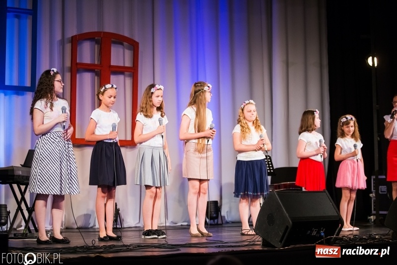 Zdjęcie w galerii na portalu naszraciborz.pl: Koncert jubileuszowy zespołu Perspektywa w Strzesze wiadomości z regionu