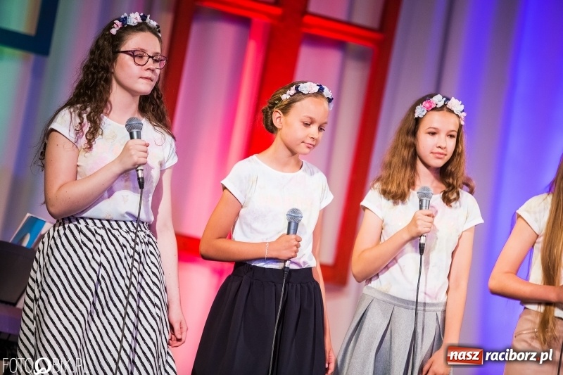 Zdjęcie w galerii na portalu naszraciborz.pl: Koncert jubileuszowy zespołu Perspektywa w Strzesze wiadomości z regionu