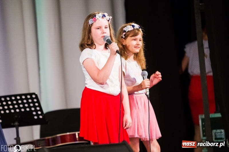 Zdjęcie w galerii na portalu naszraciborz.pl: Koncert jubileuszowy zespołu Perspektywa w Strzesze wiadomości z regionu