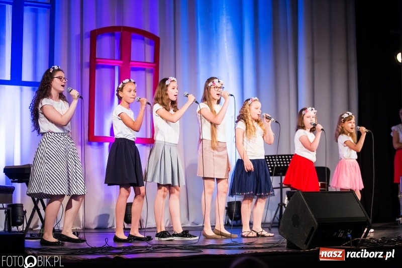 Zdjęcie w galerii na portalu naszraciborz.pl: Koncert jubileuszowy zespołu Perspektywa w Strzesze wiadomości z regionu