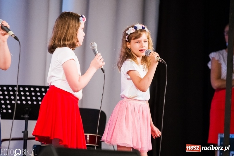 Zdjęcie w galerii na portalu naszraciborz.pl: Koncert jubileuszowy zespołu Perspektywa w Strzesze wiadomości z regionu