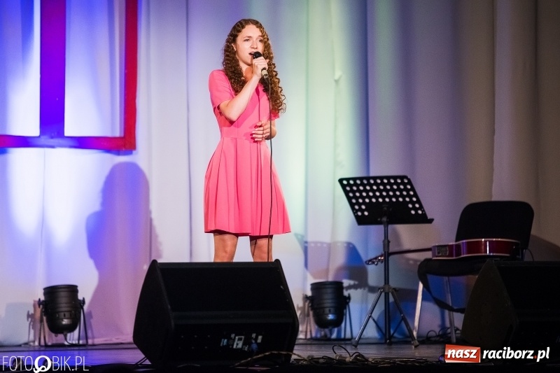 Zdjęcie w galerii na portalu naszraciborz.pl: Koncert jubileuszowy zespołu Perspektywa w Strzesze wiadomości z regionu