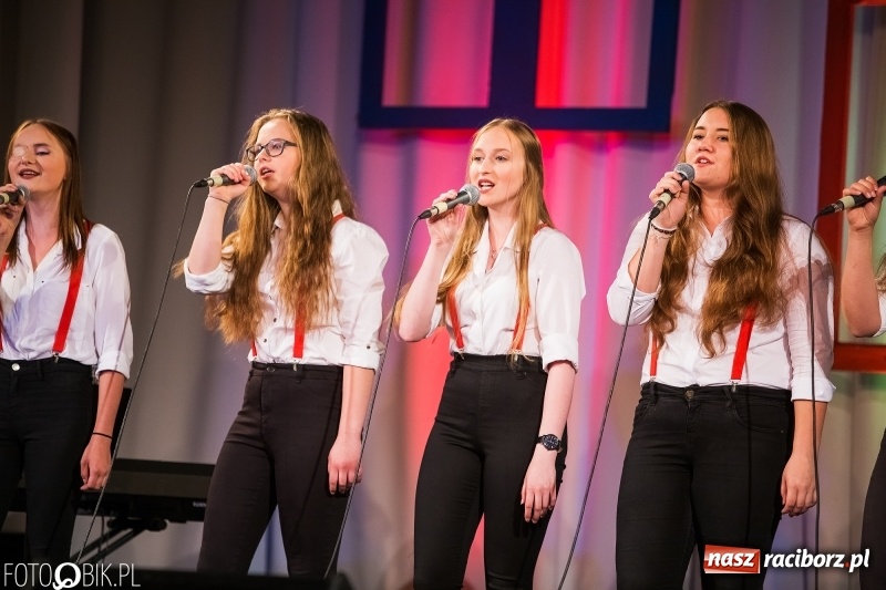 Zdjęcie w galerii na portalu naszraciborz.pl: Koncert jubileuszowy zespołu Perspektywa w Strzesze wiadomości z regionu