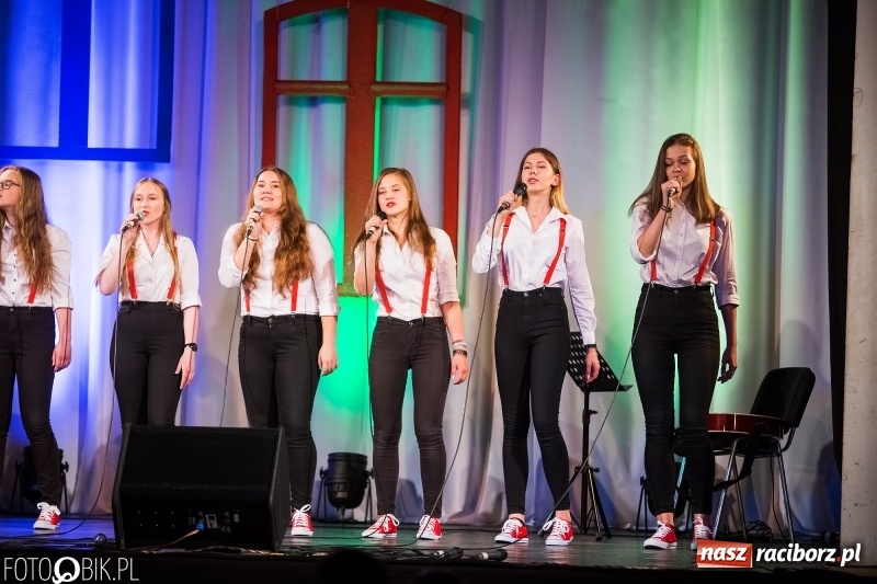 Zdjęcie w galerii na portalu naszraciborz.pl: Koncert jubileuszowy zespołu Perspektywa w Strzesze wiadomości z regionu