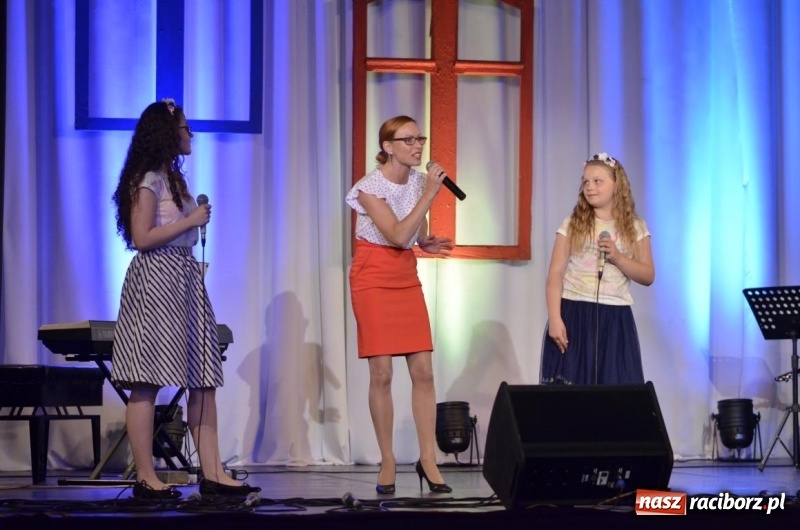 Zdjęcie w galerii na portalu naszraciborz.pl: Koncert jubileuszowy zespołu Perspektywa w Strzesze wiadomości z regionu