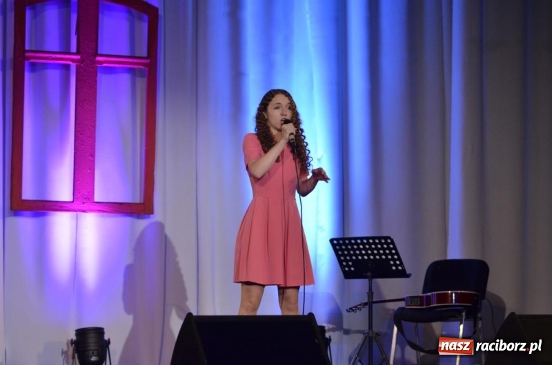 Zdjęcie w galerii na portalu naszraciborz.pl: Koncert jubileuszowy zespołu Perspektywa w Strzesze wiadomości z regionu