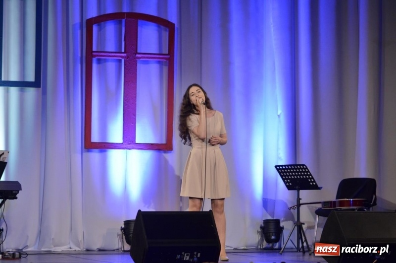 Zdjęcie w galerii na portalu naszraciborz.pl: Koncert jubileuszowy zespołu Perspektywa w Strzesze wiadomości z regionu