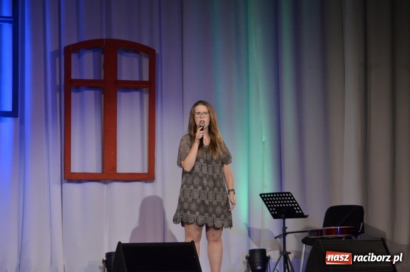 Zdjęcie w galerii na portalu naszraciborz.pl: Koncert jubileuszowy zespołu Perspektywa w Strzesze wiadomości z regionu