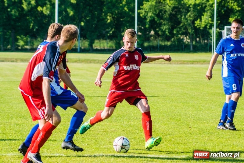 Zdjęcie w galerii na portalu naszraciborz.pl: Zaczęło się dobrze, skończyło jak zwykle. Rafako pokonało Krzanowice wiadomości z regionu