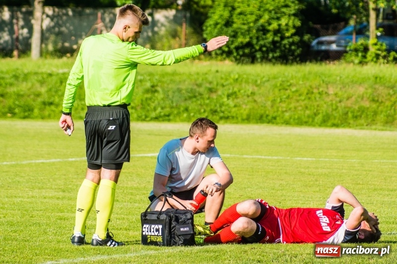 Zdjęcie w galerii na portalu naszraciborz.pl: Zaczęło się dobrze, skończyło jak zwykle. Rafako pokonało Krzanowice wiadomości z regionu