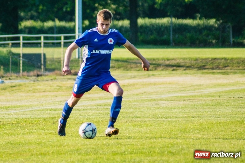 Zdjęcie w galerii na portalu naszraciborz.pl: Zaczęło się dobrze, skończyło jak zwykle. Rafako pokonało Krzanowice wiadomości z regionu