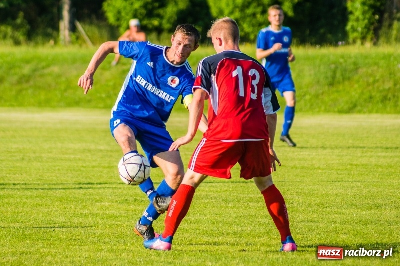 Zdjęcie w galerii na portalu naszraciborz.pl: Zaczęło się dobrze, skończyło jak zwykle. Rafako pokonało Krzanowice wiadomości z regionu