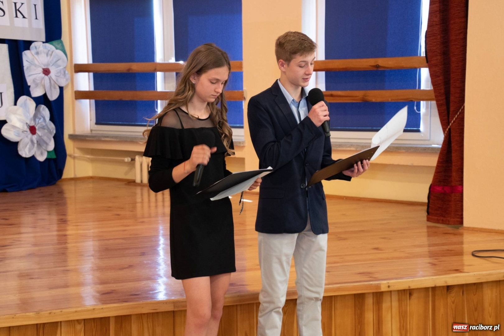 Zdjęcie w galerii na portalu naszraciborz.pl: Religijnie i metafizycznie - konkurs recytatorski w SP 18 wiadomości z regionu