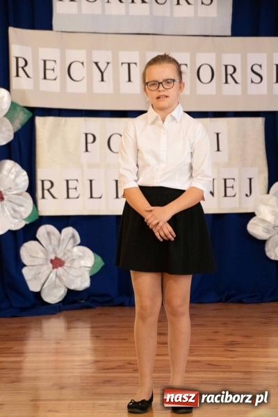 Zdjęcie w galerii na portalu naszraciborz.pl: Religijnie i metafizycznie - konkurs recytatorski w SP 18 wiadomości z regionu