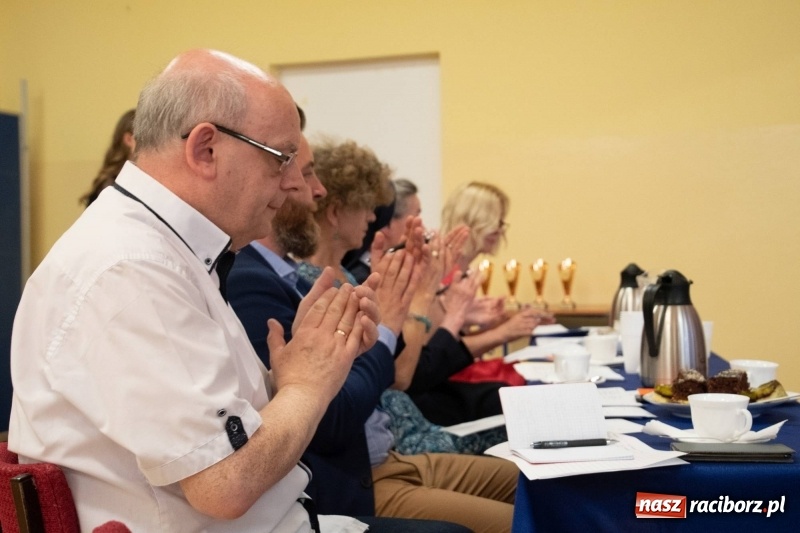 Zdjęcie w galerii na portalu naszraciborz.pl: Religijnie i metafizycznie - konkurs recytatorski w SP 18 wiadomości z regionu