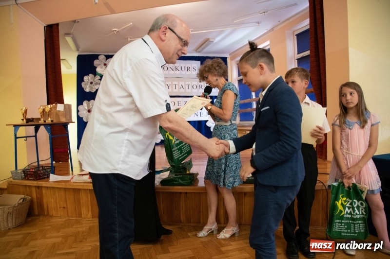 Zdjęcie w galerii na portalu naszraciborz.pl: Religijnie i metafizycznie - konkurs recytatorski w SP 18 wiadomości z regionu