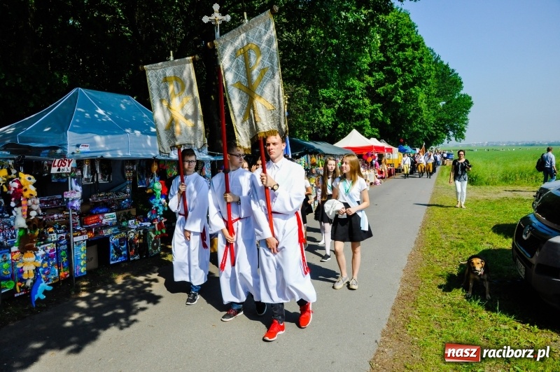 Zdjęcie w galerii na portalu naszraciborz.pl: Tworków. W gościnie u świętego Urbana wiadomości z regionu