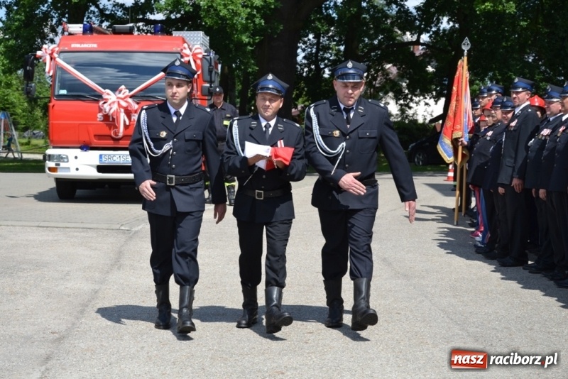 Zdjęcie w galerii na portalu naszraciborz.pl: Jankowice idą do przodu. Nowy wóz strażacki i zmodernizowany plac zabaw  wiadomości z regionu