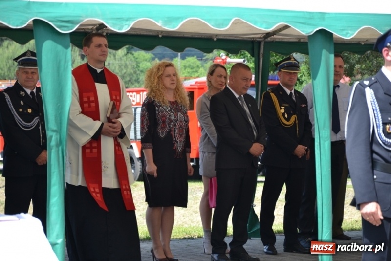 Zdjęcie w galerii na portalu naszraciborz.pl: Jankowice idą do przodu. Nowy wóz strażacki i zmodernizowany plac zabaw  wiadomości z regionu