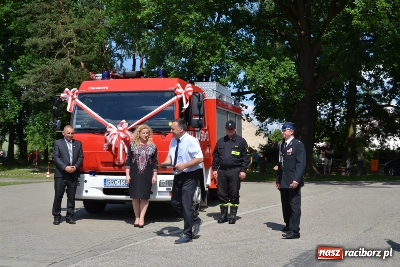 Zdjęcie w galerii na portalu naszraciborz.pl: Jankowice idą do przodu. Nowy wóz strażacki i zmodernizowany plac zabaw  wiadomości z regionu